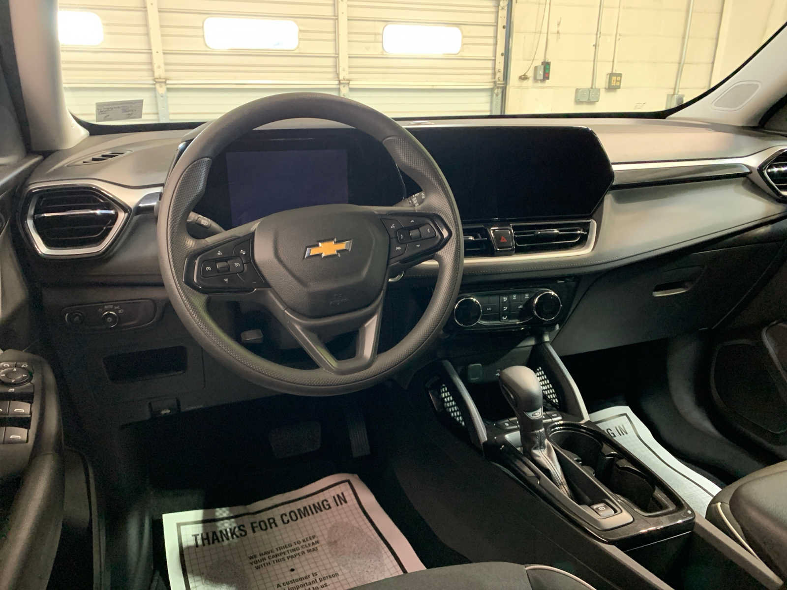 Used 2025 Chevrolet TrailBlazer LT AWD/4WD image 4