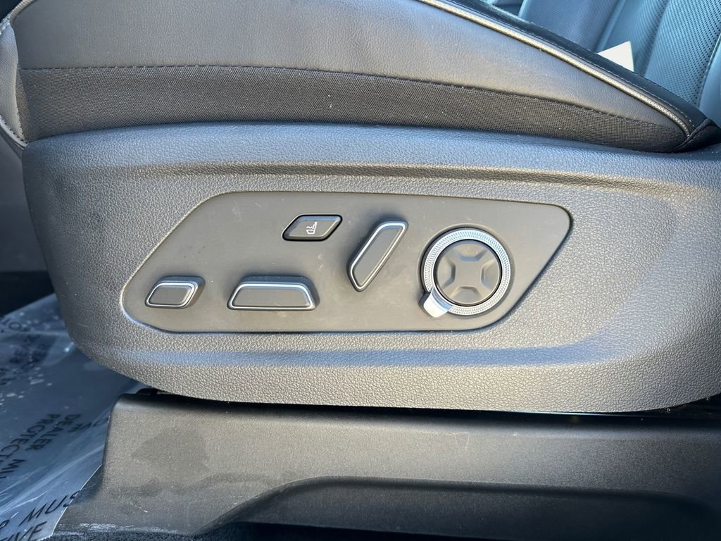 Used 2023 Hyundai Palisade Calligraphy image 16