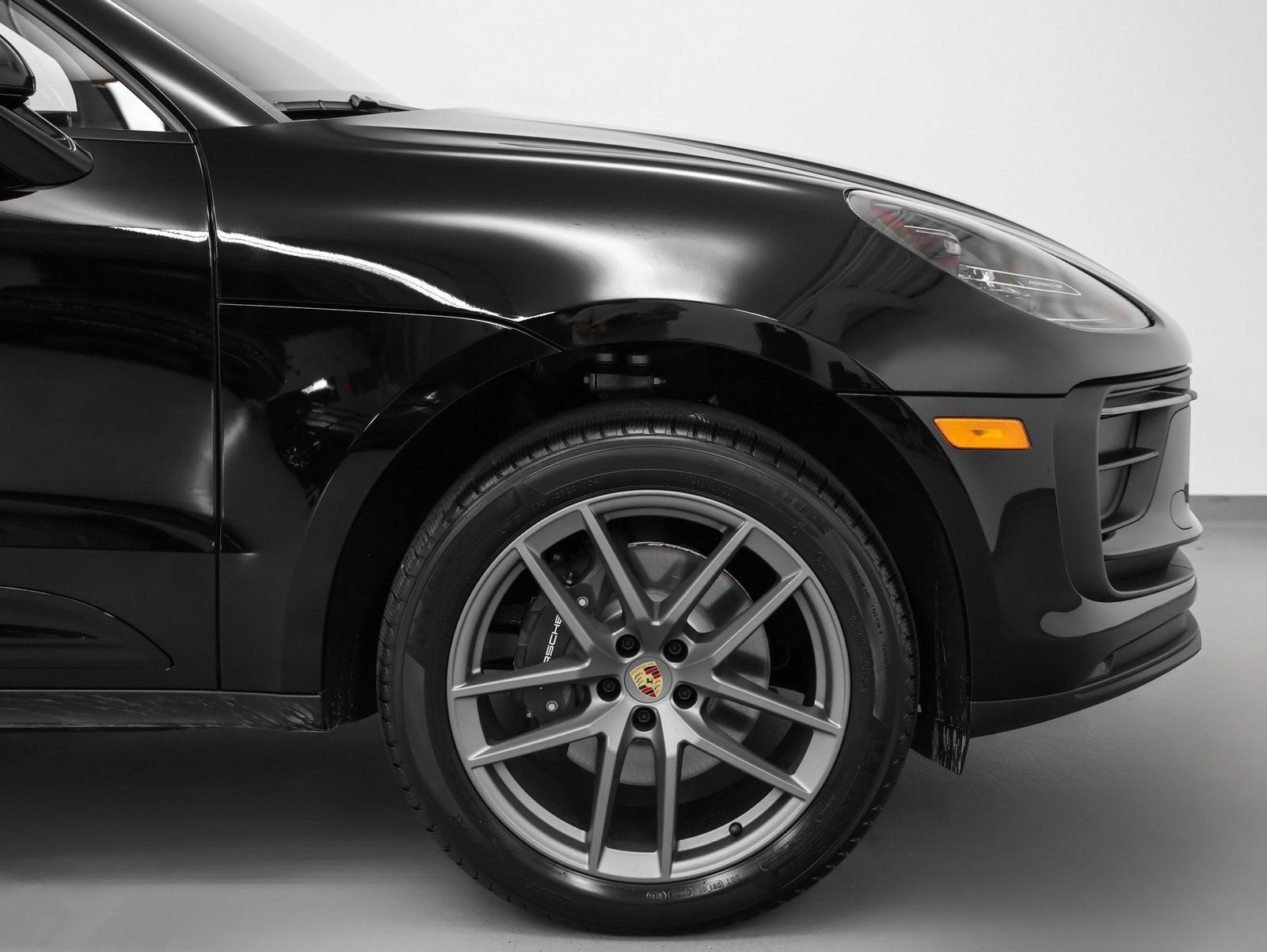 Certified 2026 Porsche Macan AWD/4WD image 14