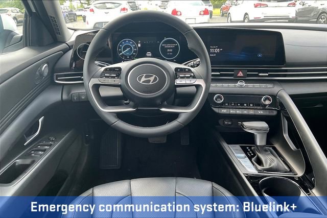 New 2025 Hyundai Elantra Limited FWD image 17