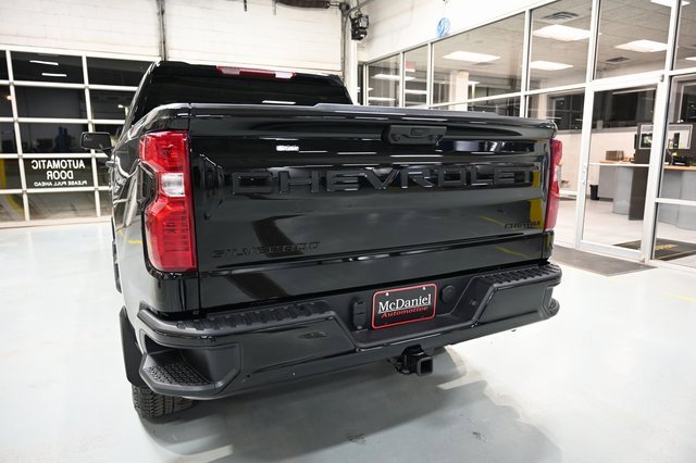 New 2026 Chevrolet Silverado 1500 Custom Trail Boss w/ Turbomax Blackout Package image 6