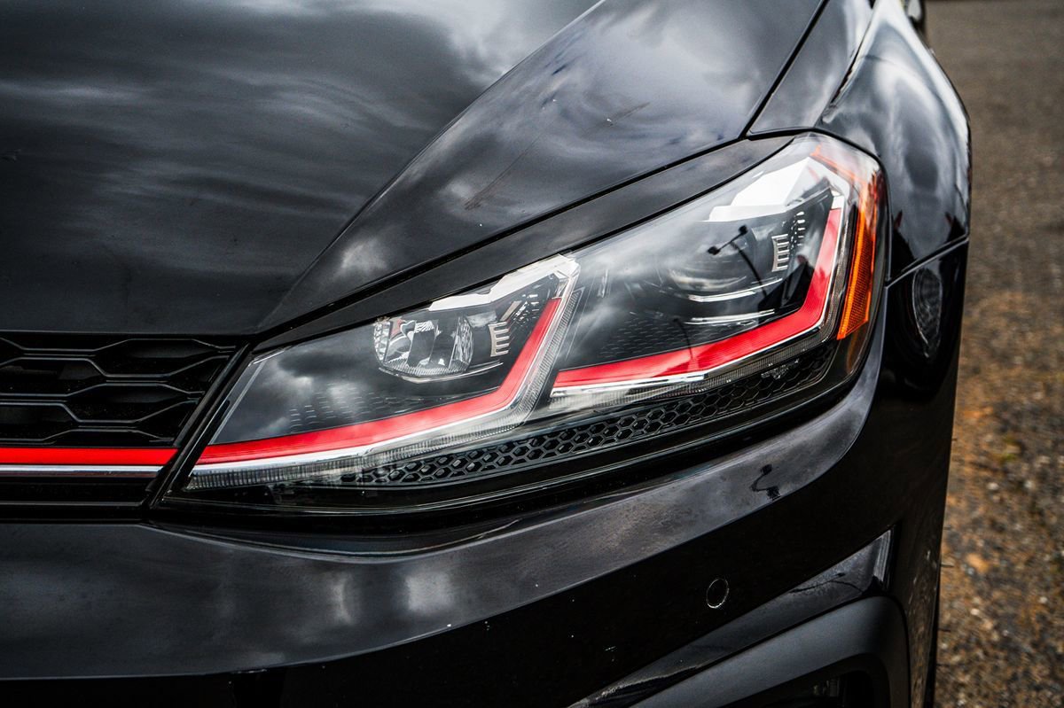 Used 2018 Volkswagen GTI SE FWD image 7