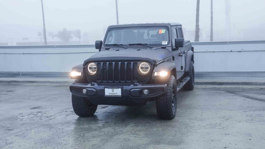 Certified 2021 Jeep Gladiator Willys image 4