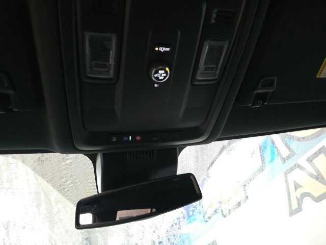 Used 2025 Chevrolet Suburban RST image 20