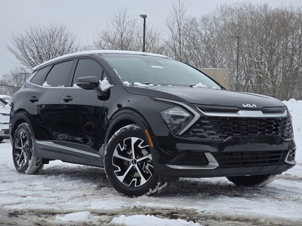 Used 2023 Kia Sportage EX image 1