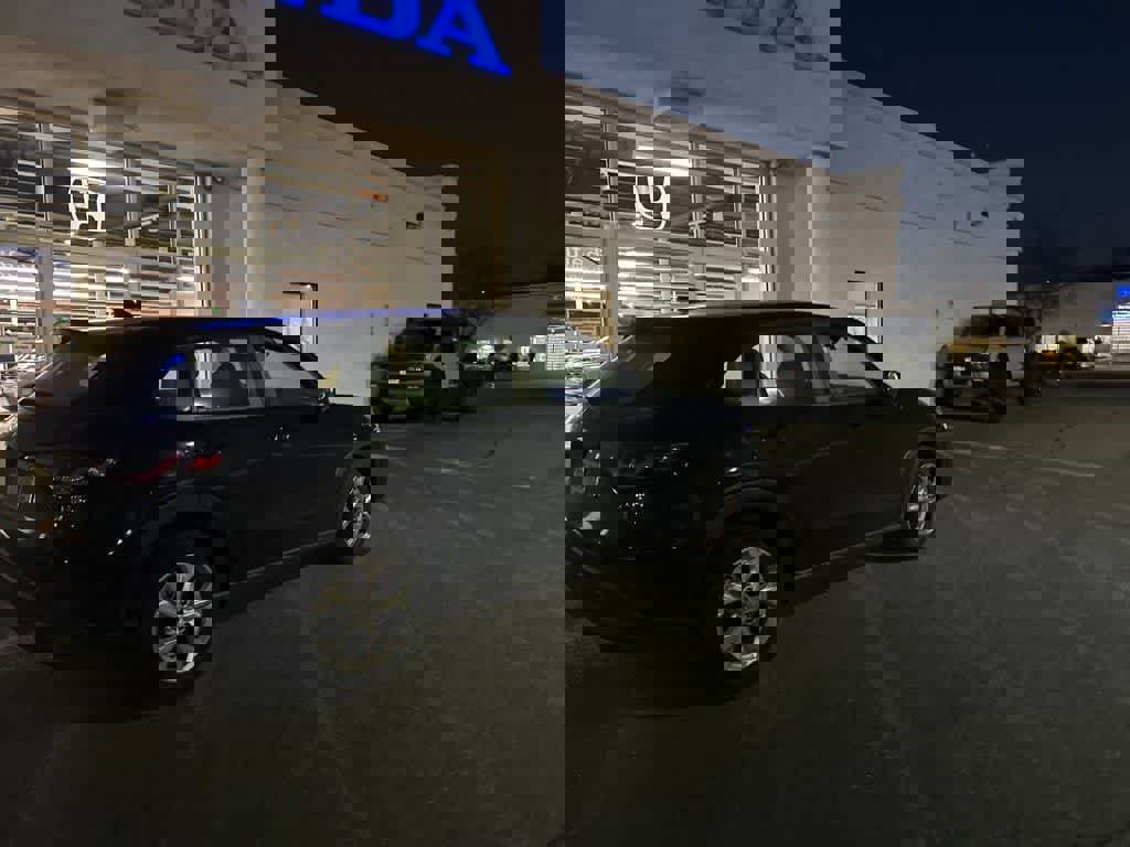 Used 2023 Honda HR-V LX image 15