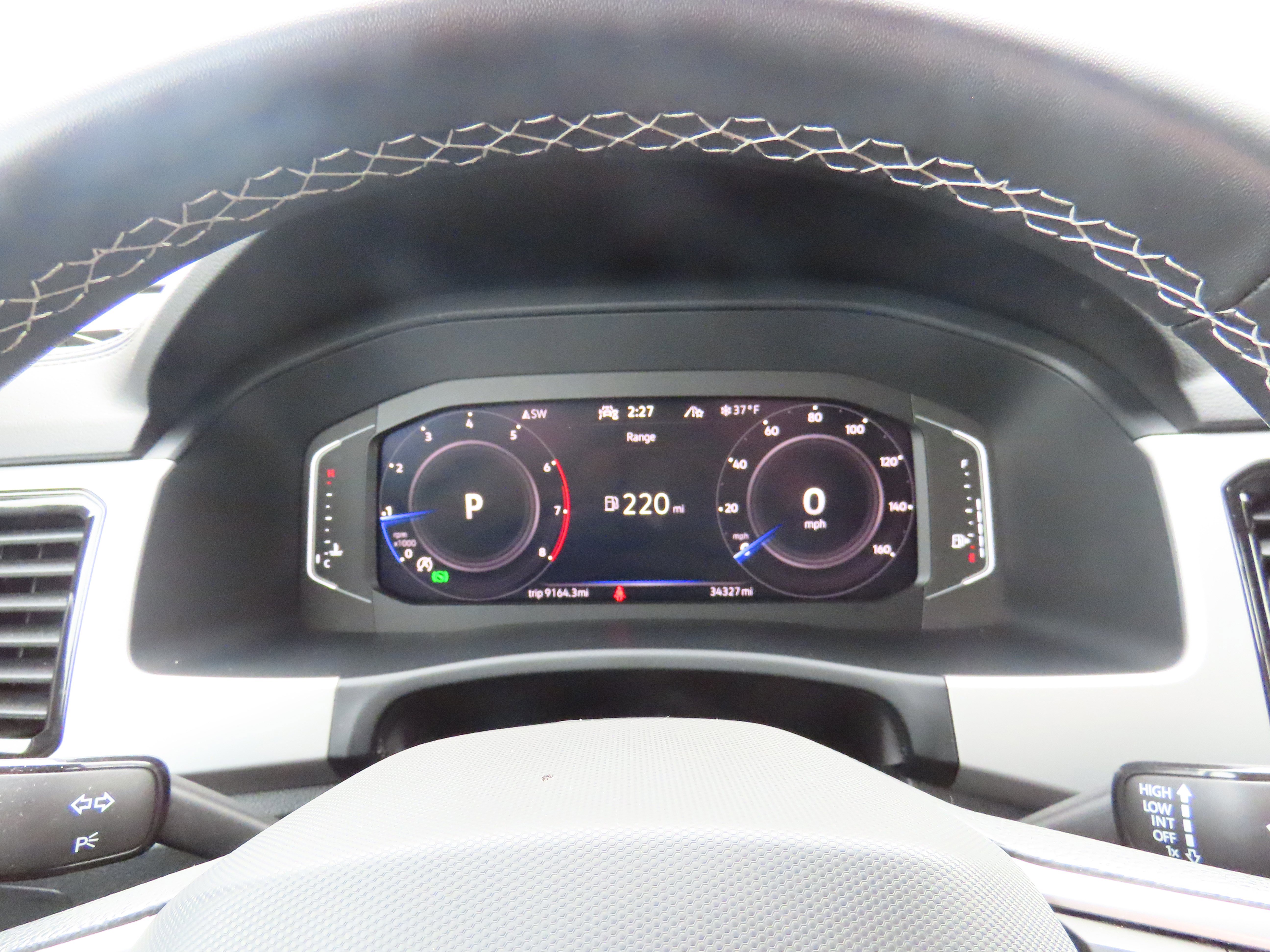 Used 2022 Volkswagen Atlas Cross Sport SE w/ Panoramic Sunroof Package image 33