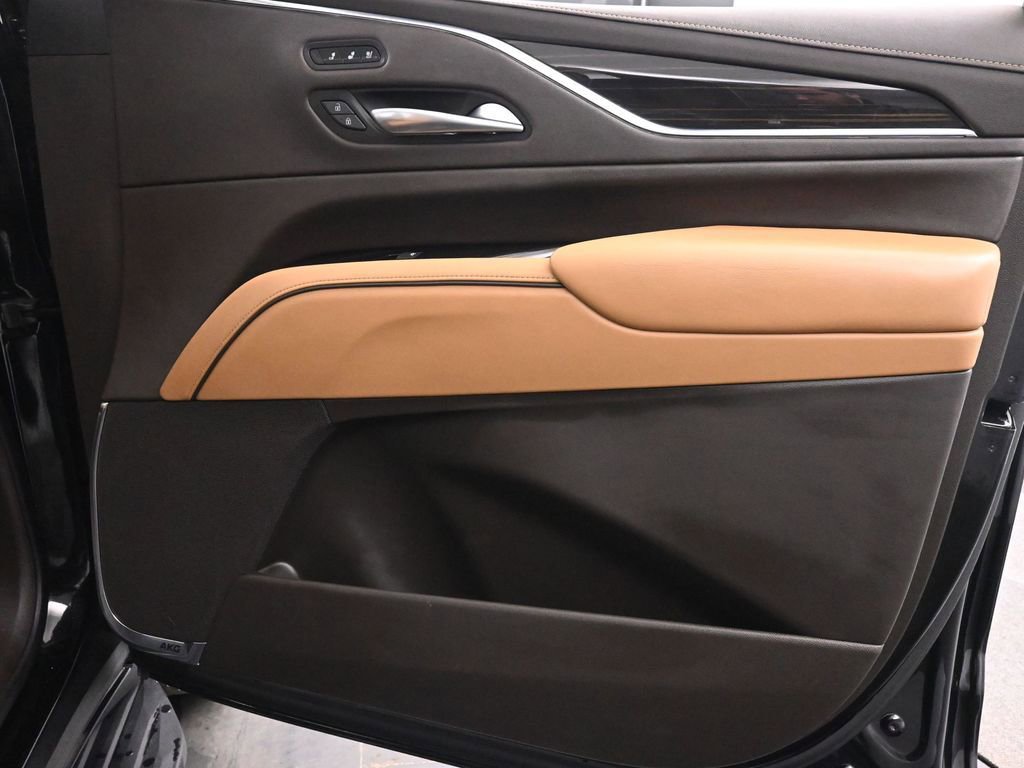 Used 2022 Cadillac Escalade Premium Luxury image 23