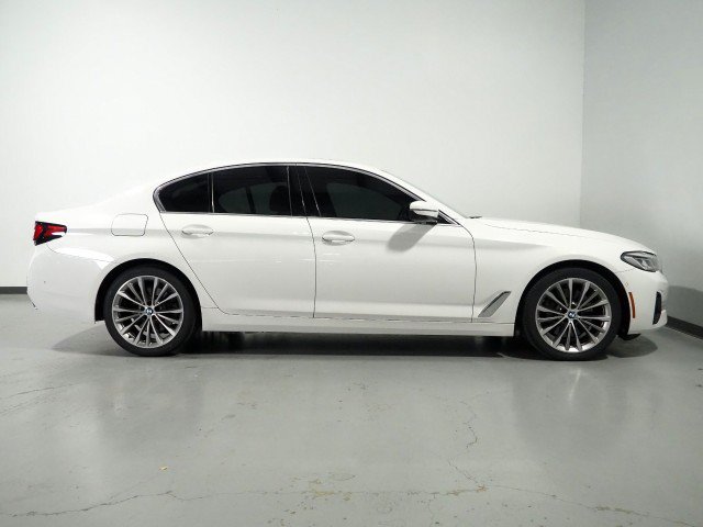Used 2021 BMW 530e w/ Premium Package w/ Premium Package RWD image 5