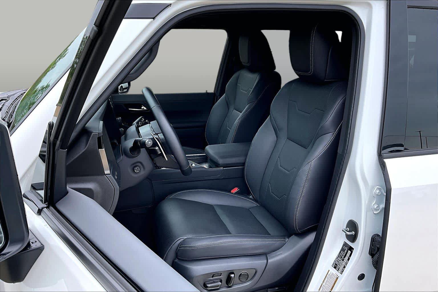 Certified 2025 Lexus GX 550 w/ Accessory Package (2T) AWD/4WD image 8