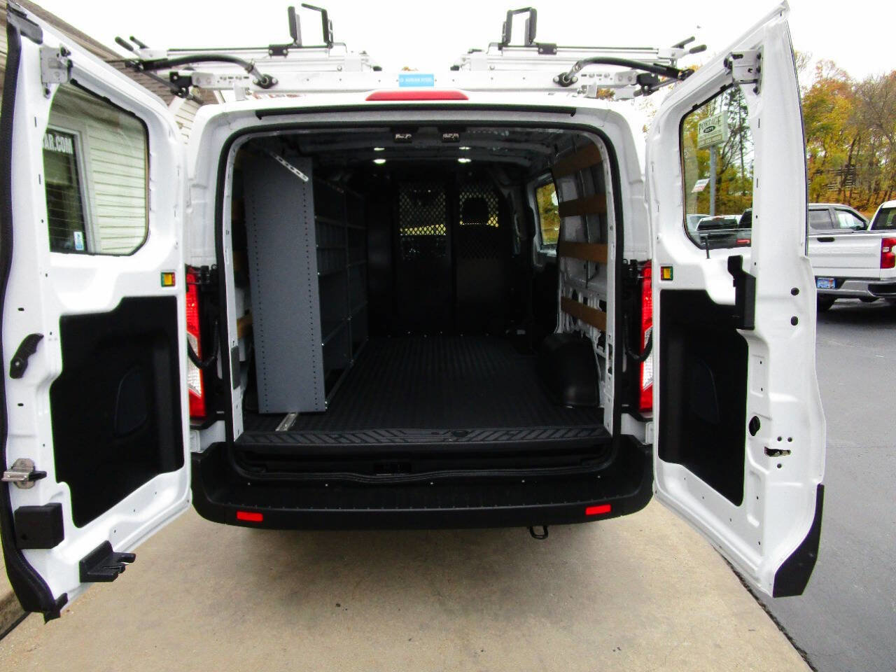 Used 2024 Ford Transit 250 Low Roof w/ Exterior Upgrade Package image 10