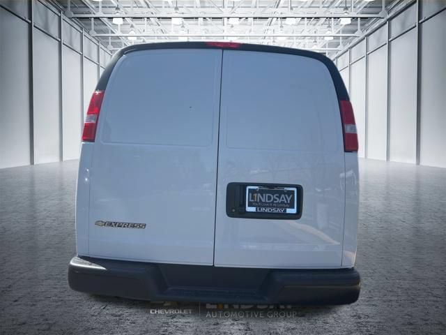 New 2026 Chevrolet Express 2500 RWD image 5