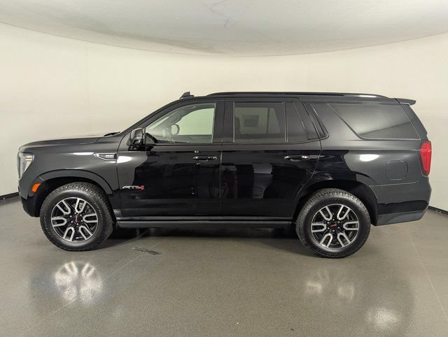 Used 2023 GMC Yukon AT4 w/ Technology Package AWD/4WD image 5