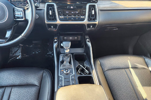 Used 2022 Kia Sorento S w/ Panoramic Sunroof Package AWD/4WD image 13
