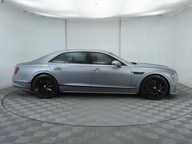 Used 2025 Bentley Flying Spur Plug-In Hybrid AWD/4WD image 4