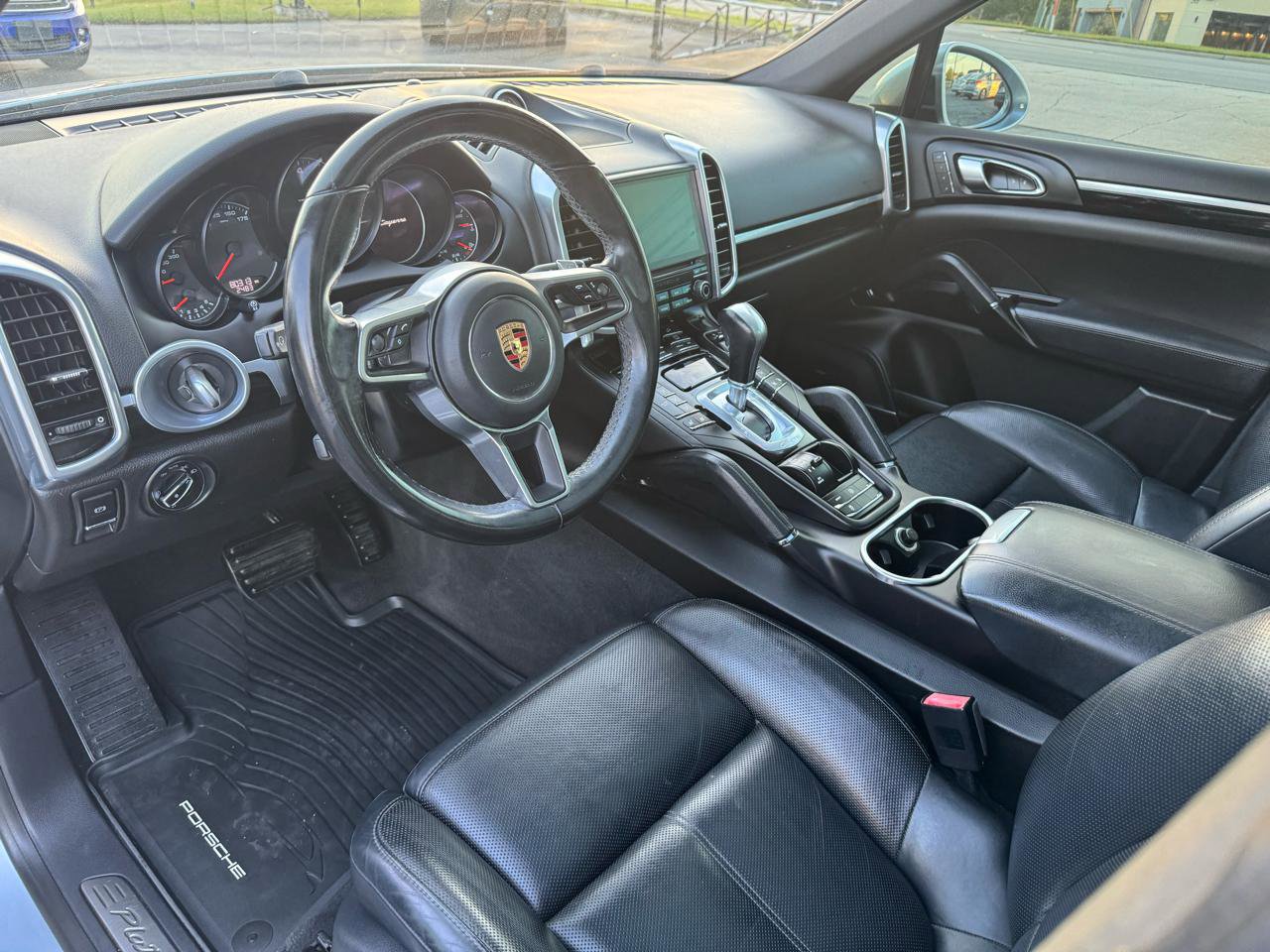 Used 2018 Porsche Cayenne AWD/4WD image 12