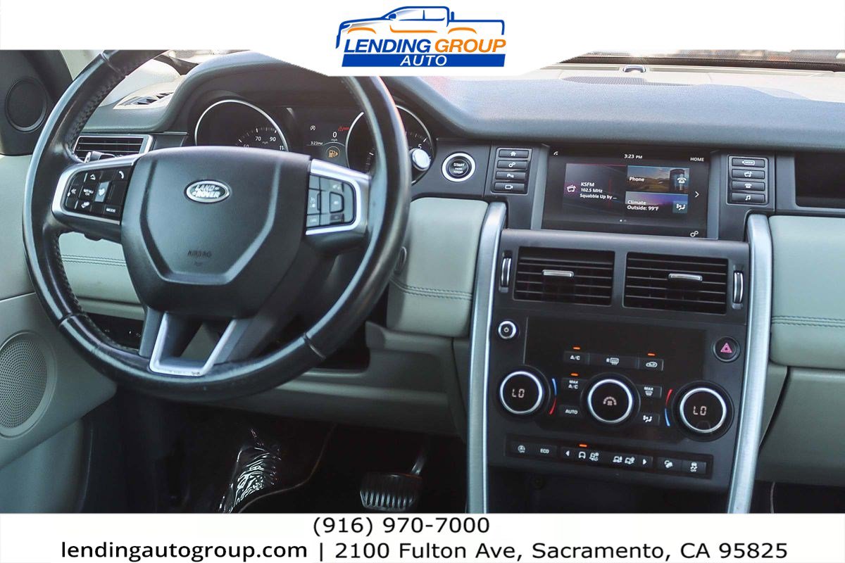 Used 2018 Land Rover Discovery Sport SE image 12