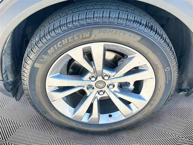 Used 2024 Ford Explorer XLT w/ Equipment Group 202A image 31