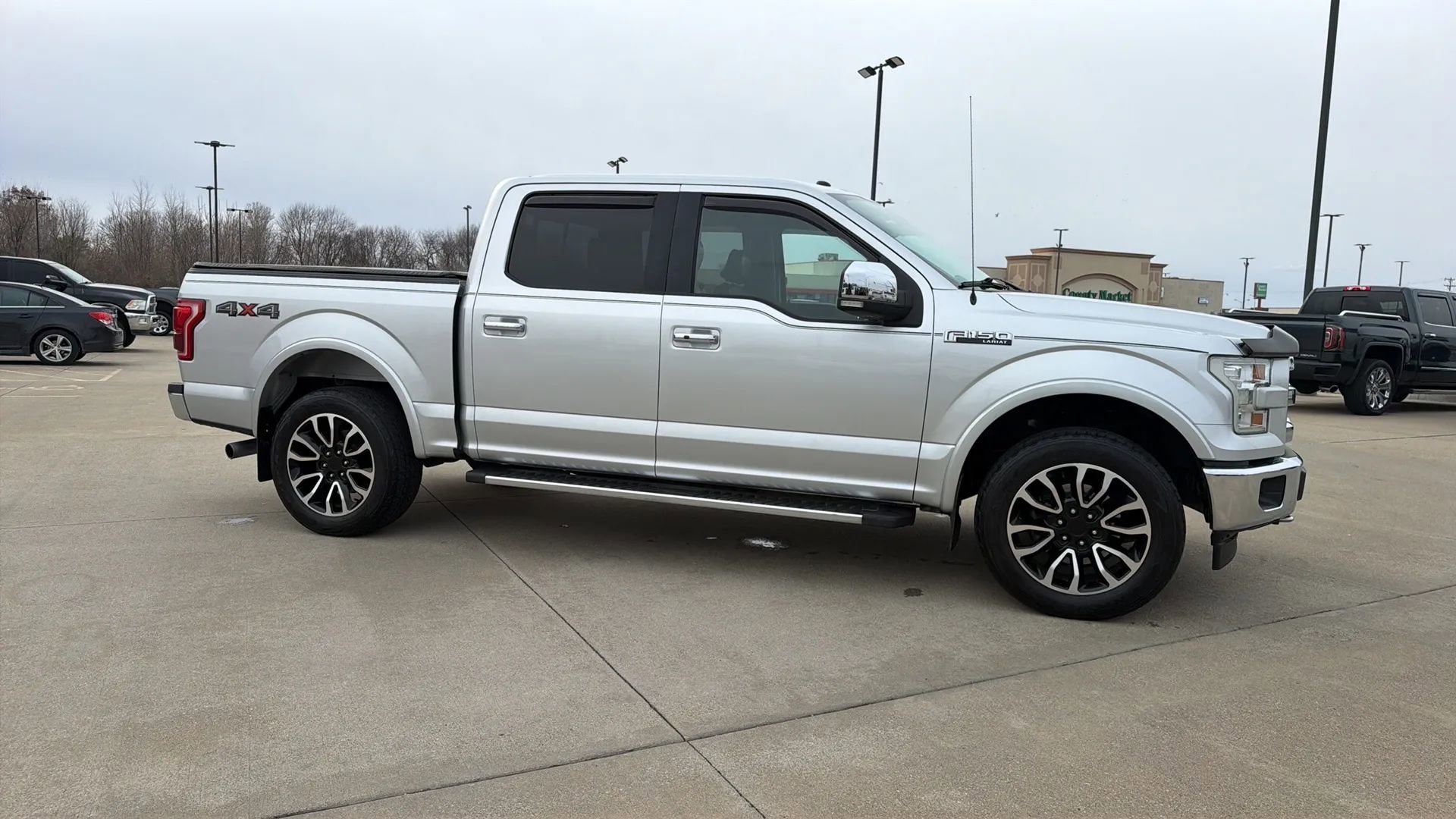 Used 2017 Ford F150 Lariat w/ Equipment Group 502A Luxury image 28