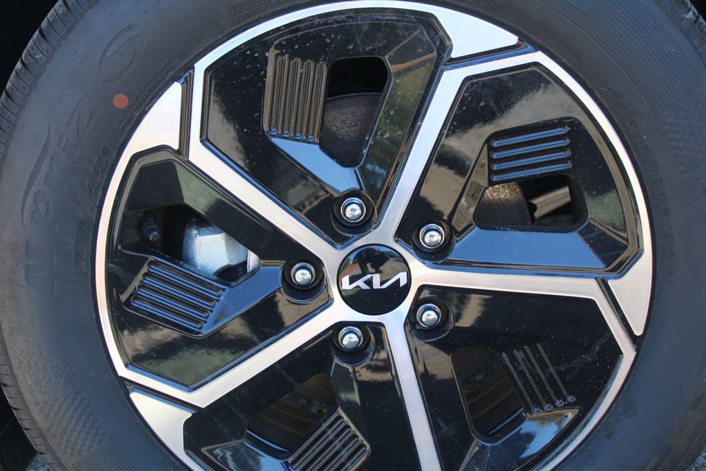New 2026 Kia Niro EX FWD image 18