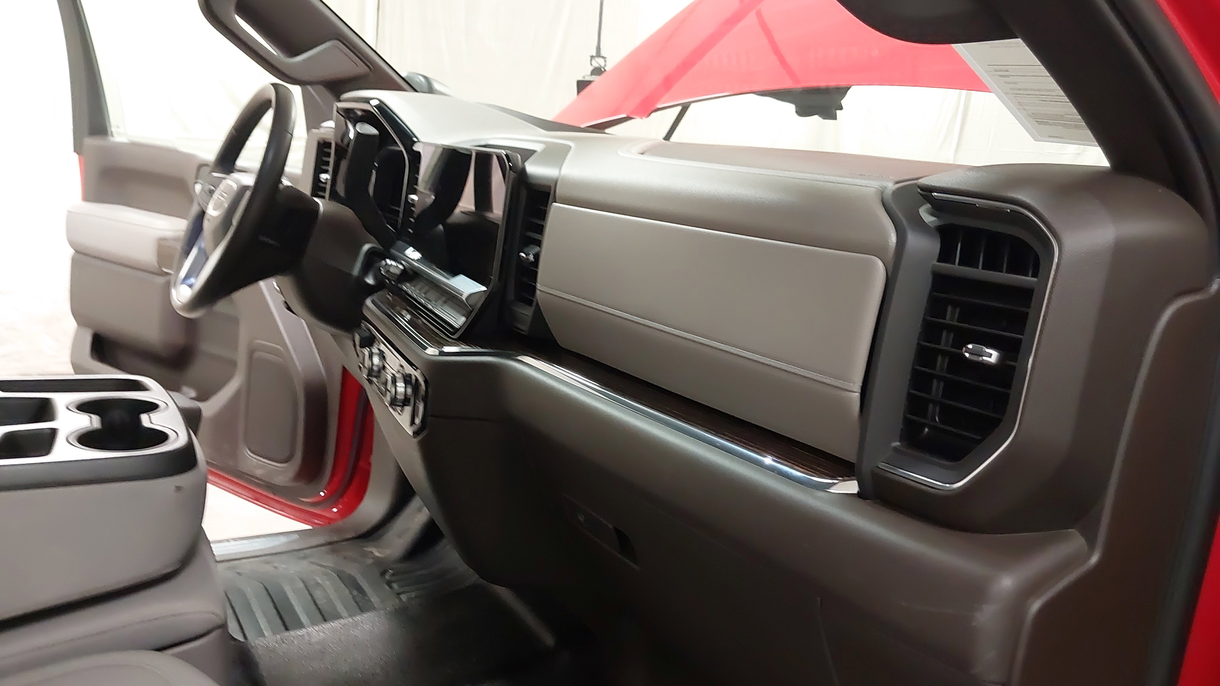 Used 2024 GMC Sierra 3500 SLE w/ SLE Convenience Package image 29