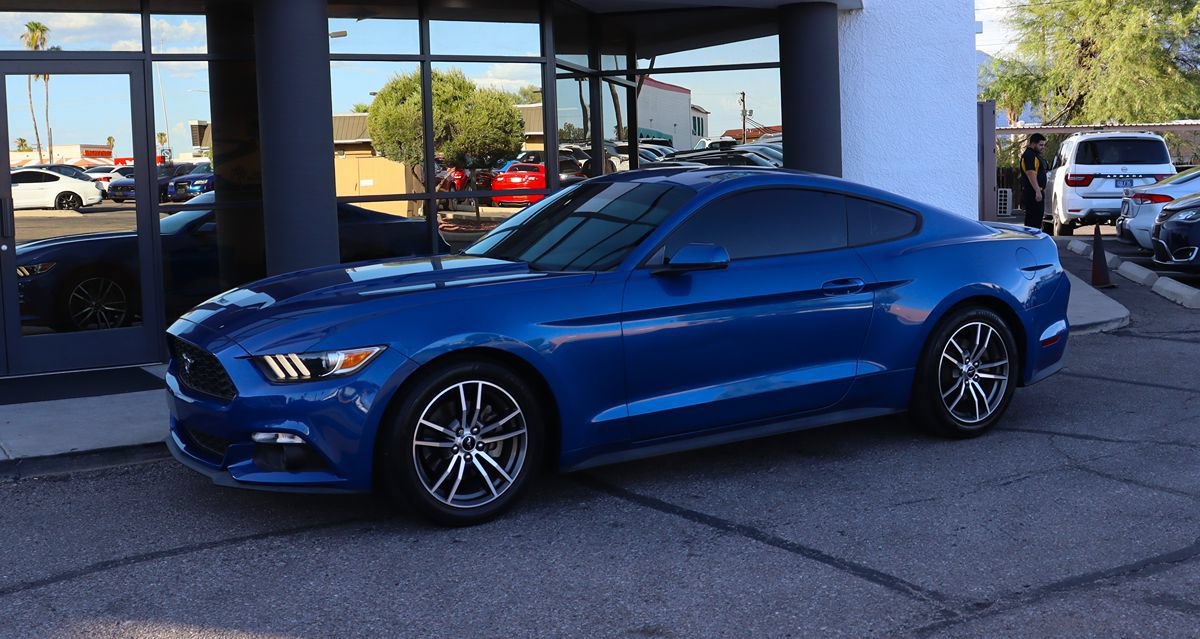 Used 2017 Ford Mustang Premium RWD image 7