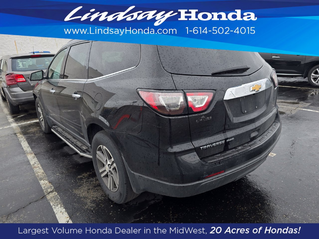 Used 2017 Chevrolet Traverse LT AWD/4WD image 3