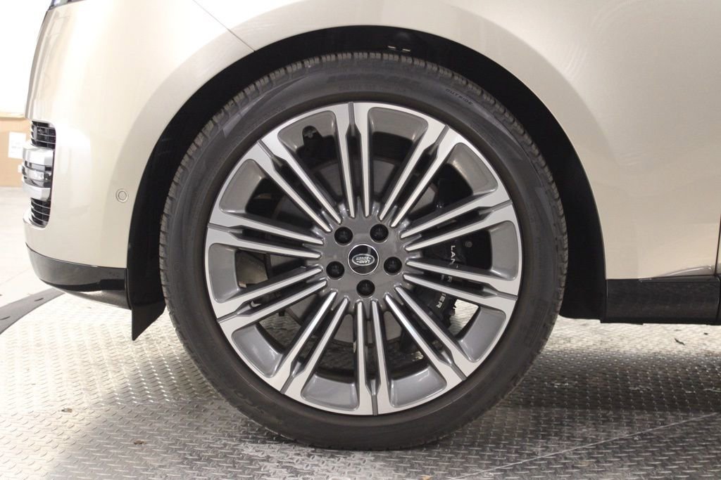 Used 2023 Land Rover Range Rover Autobiography image 12