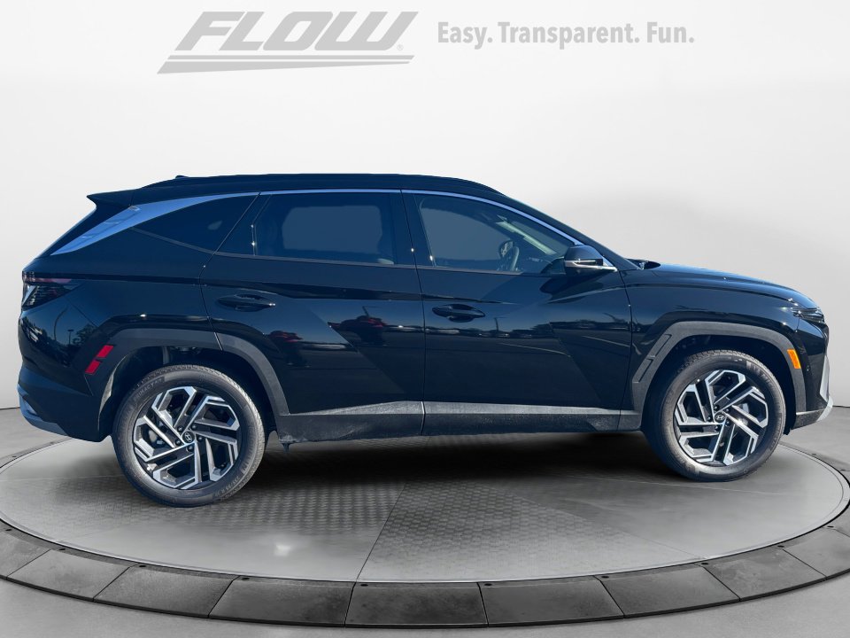 New 2025 Hyundai Tucson Limited image 8