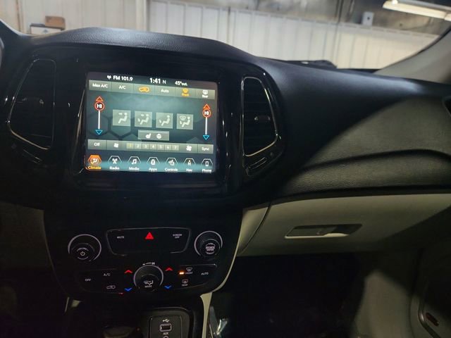 Used 2018 Jeep Compass Limited w/ Navigation Group image 11