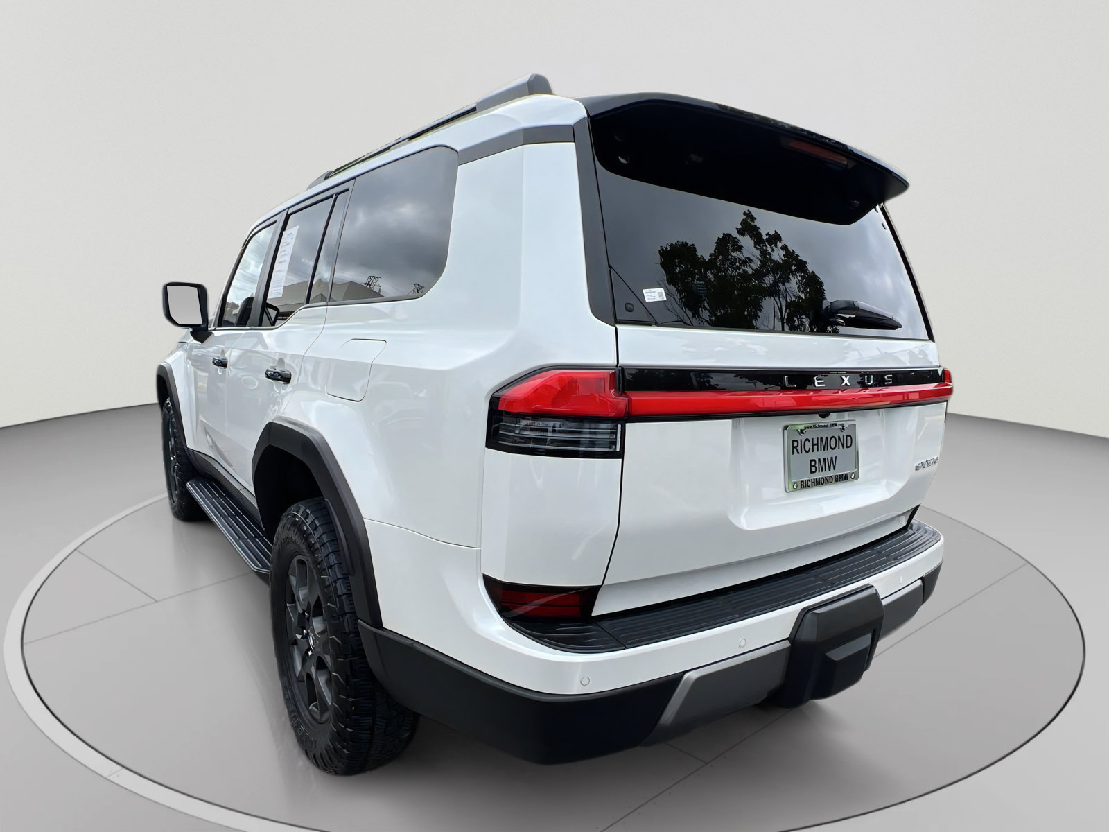 Used 2024 Lexus GX 550 AWD/4WD image 3