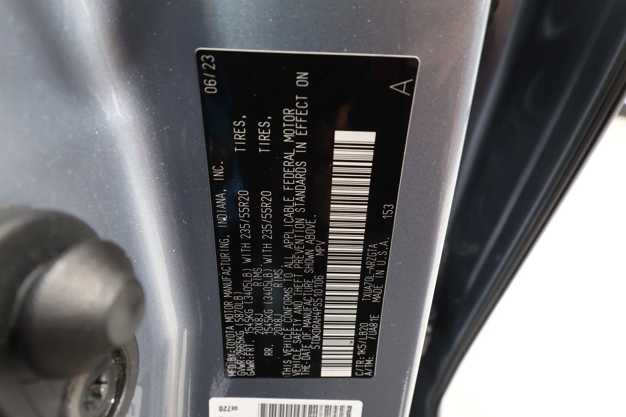 Used 2023 Toyota Highlander Limited image 35