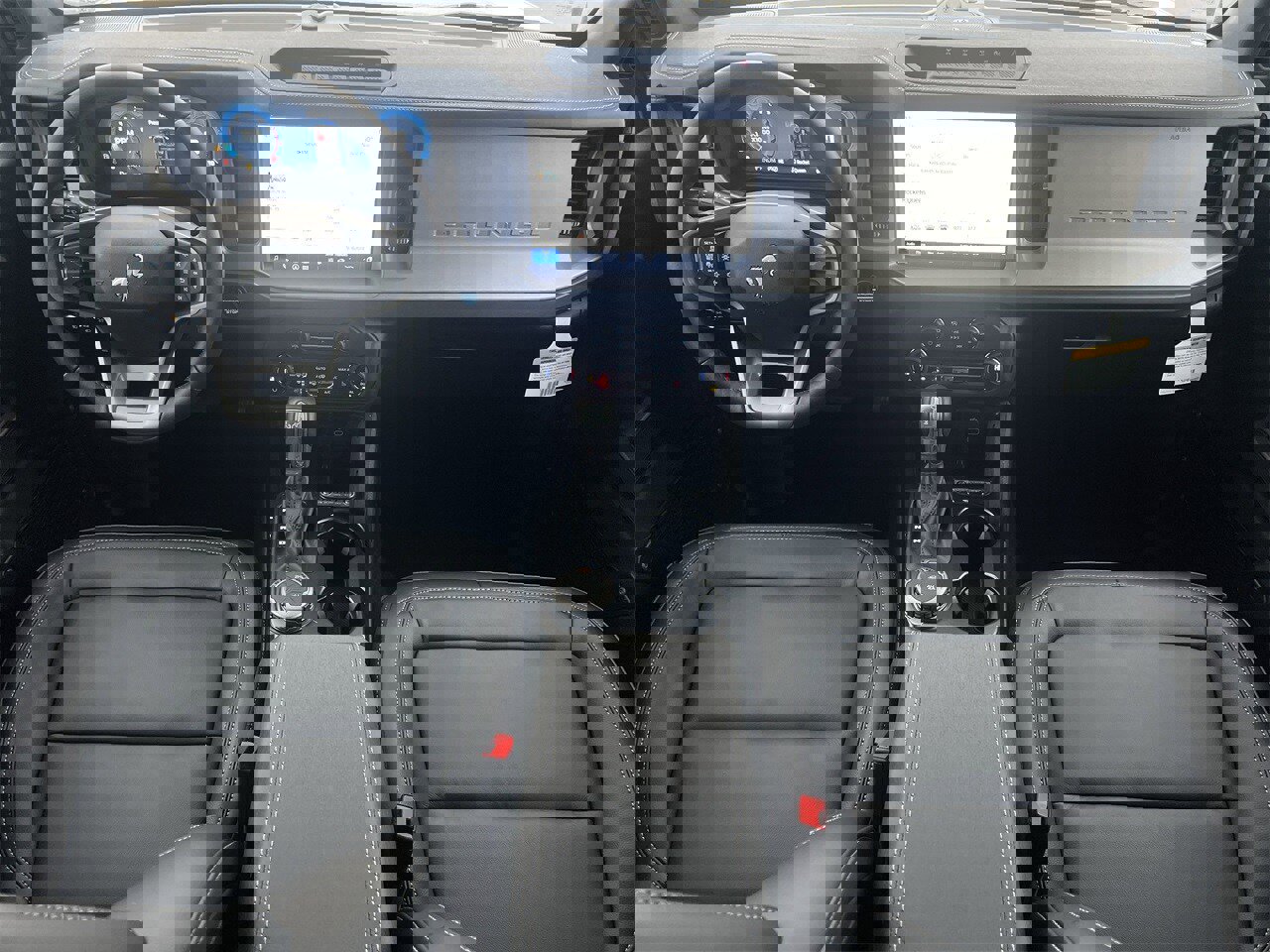 New 2026 Ford Bronco Outer Banks w/ Sasquatch Package image 2