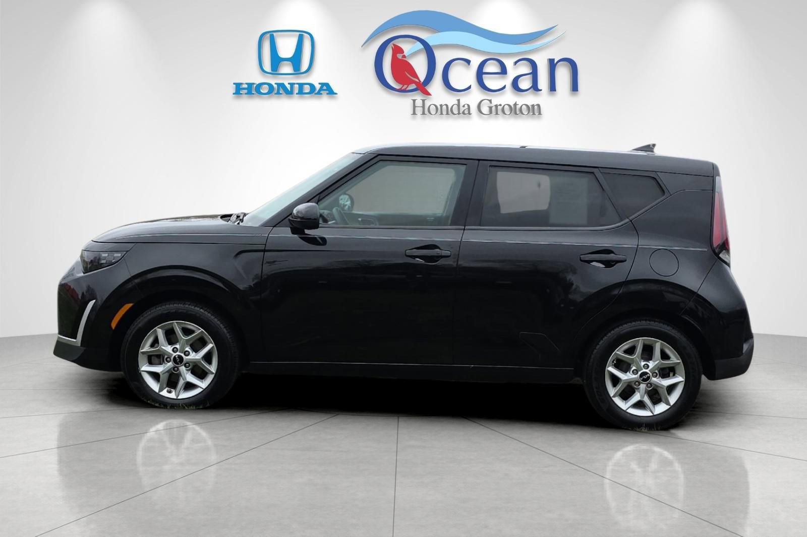Used 2023 Kia Soul S FWD image 6