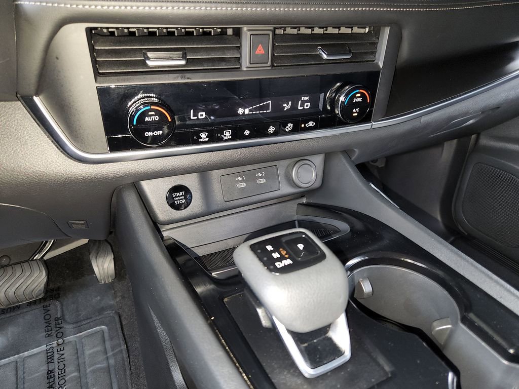 Used 2025 Nissan Rogue SV AWD/4WD image 20
