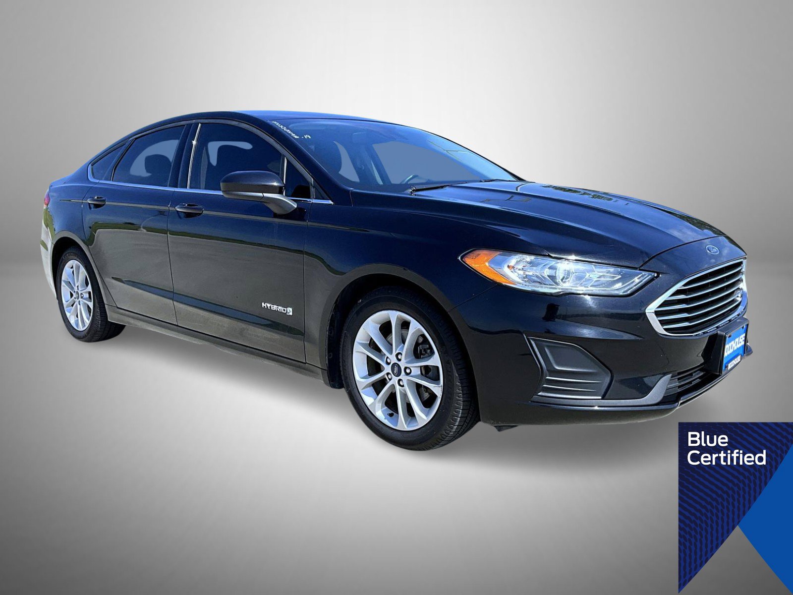 Certified 2019 Ford Fusion SE FWD image 3