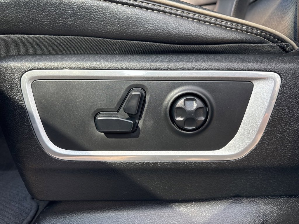 Used 2020 RAM 1500 Laramie w/ Sport Appearance Package image 32