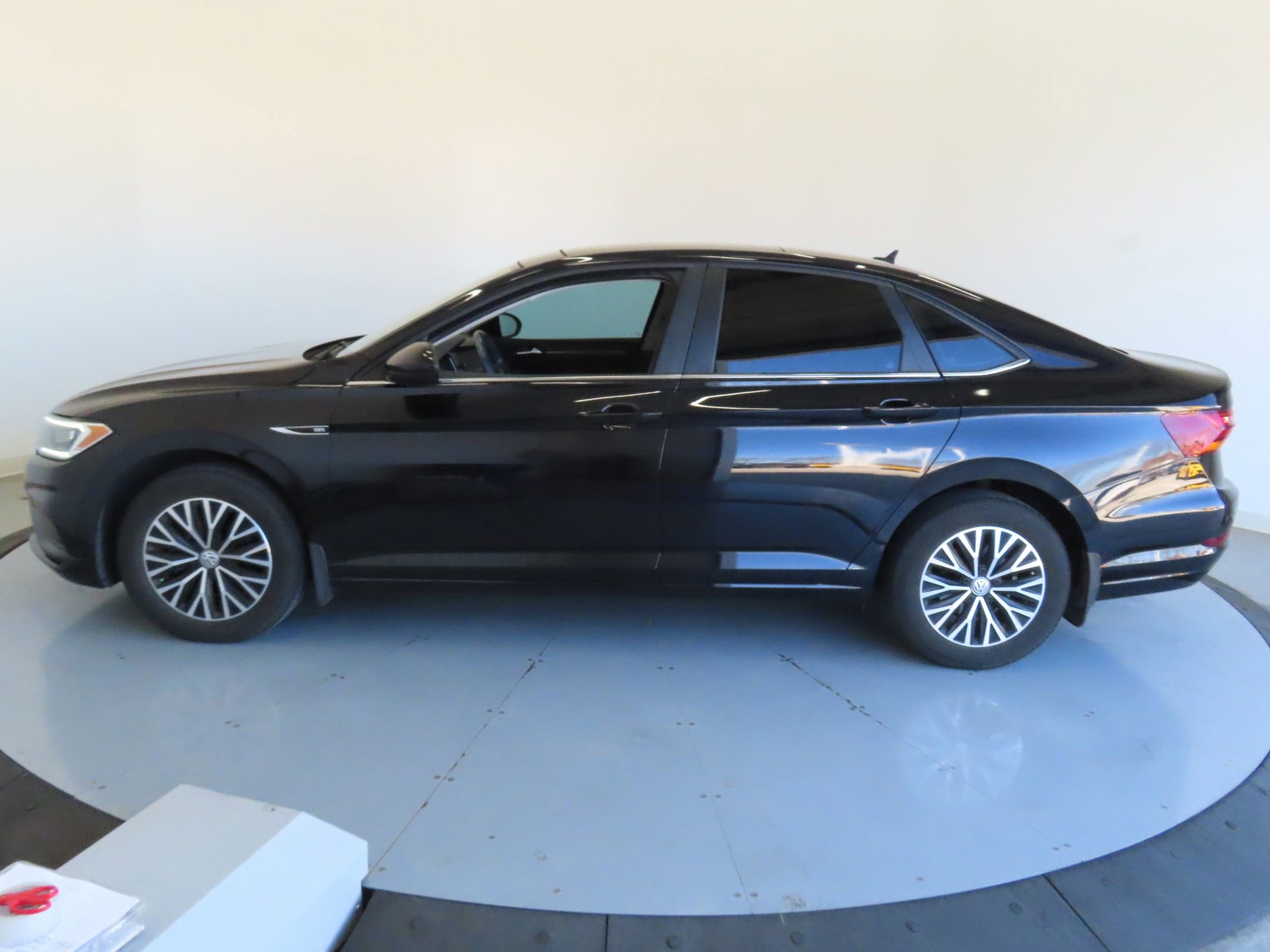 Used 2019 Volkswagen Jetta SEL image 8