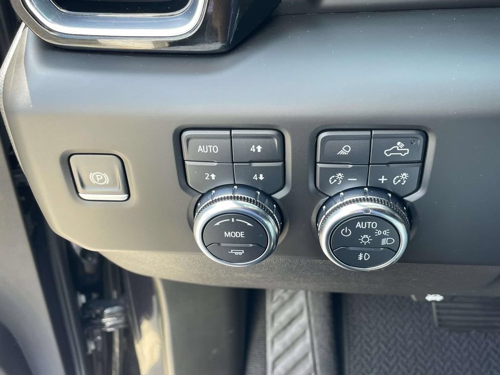 Used 2022 GMC Sierra 1500 Denali AWD/4WD image 18