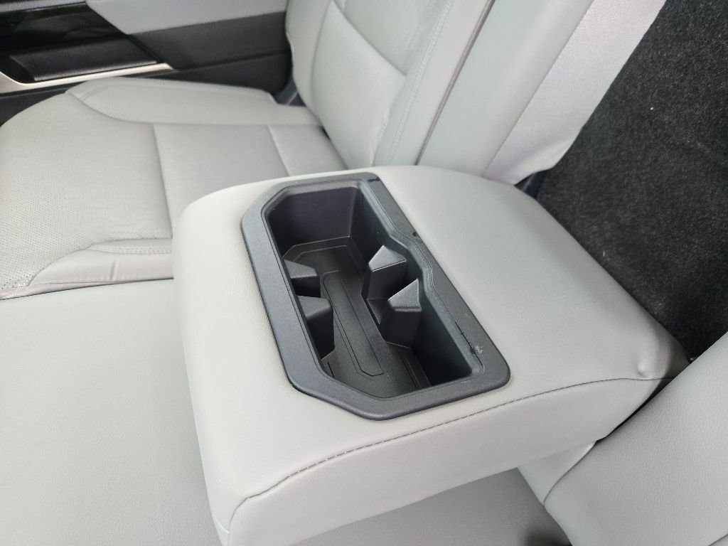 Used 2024 Toyota Tundra Limited AWD/4WD image 49