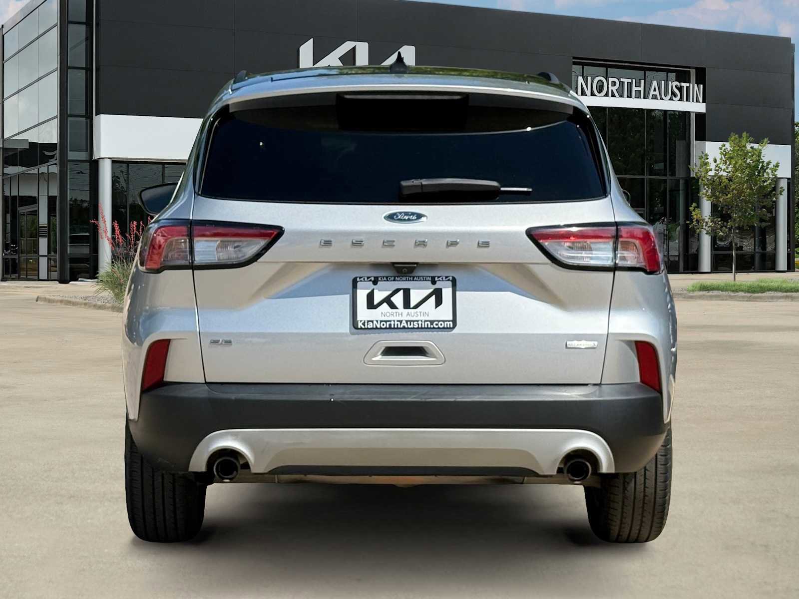 Used 2020 Ford Escape SE FWD image 7