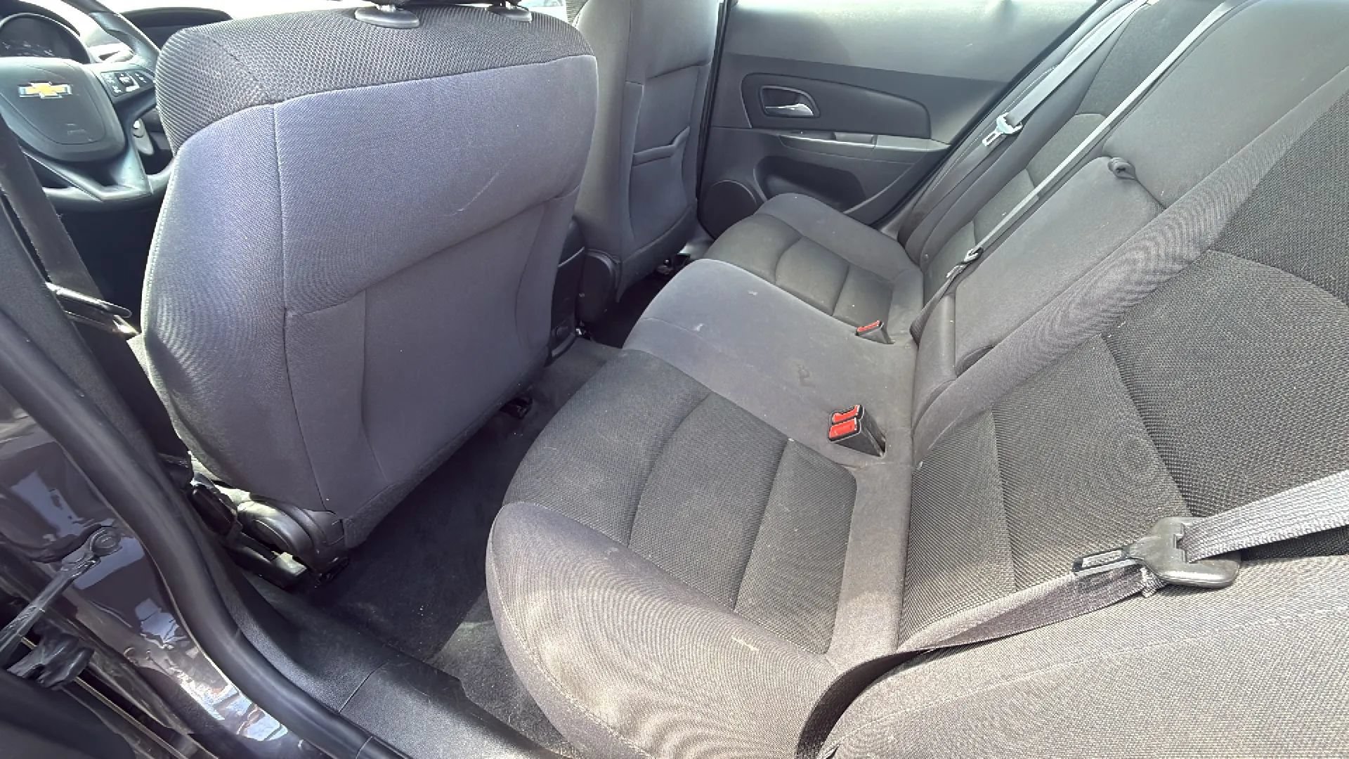 Used 2016 Chevrolet Cruze LT w/ Technology Package FWD image 7
