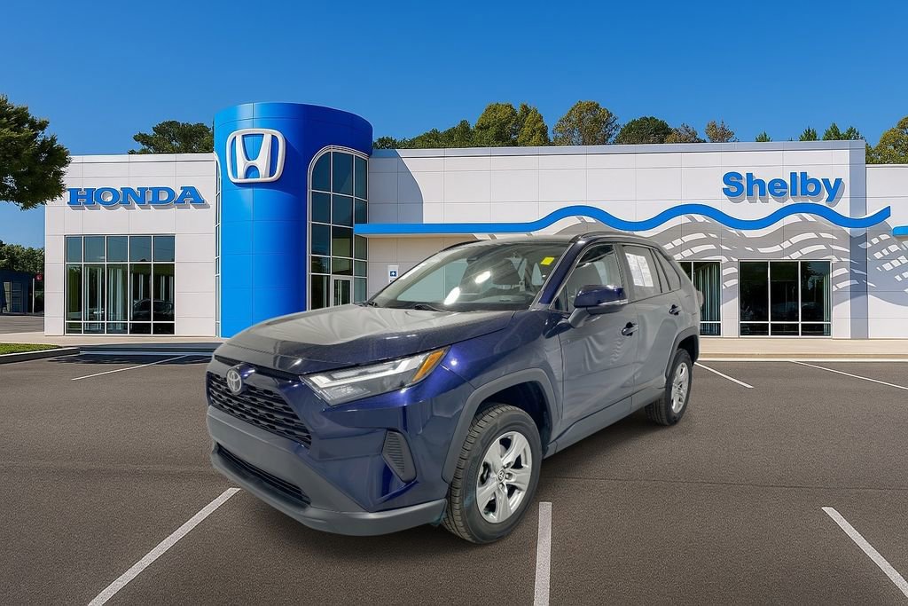 Used 2024 Toyota RAV4 XLE image 4