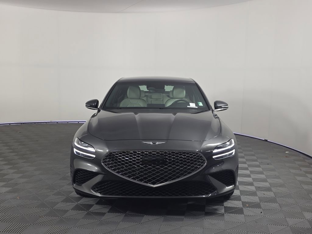 Used 2025 Genesis G70 2.5T image 10