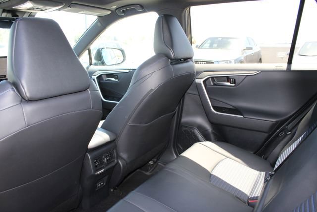 Used 2024 Toyota RAV4 XSE w/ Weather Package AWD/4WD image 9