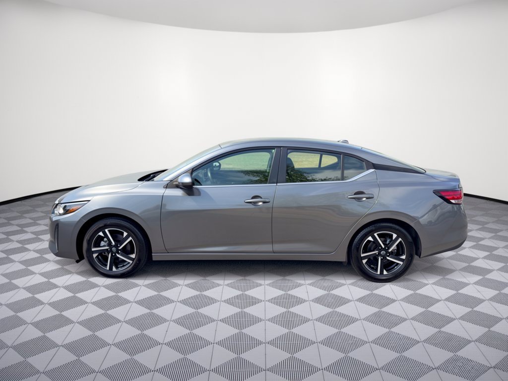Used 2025 Nissan Sentra SV FWD image 2