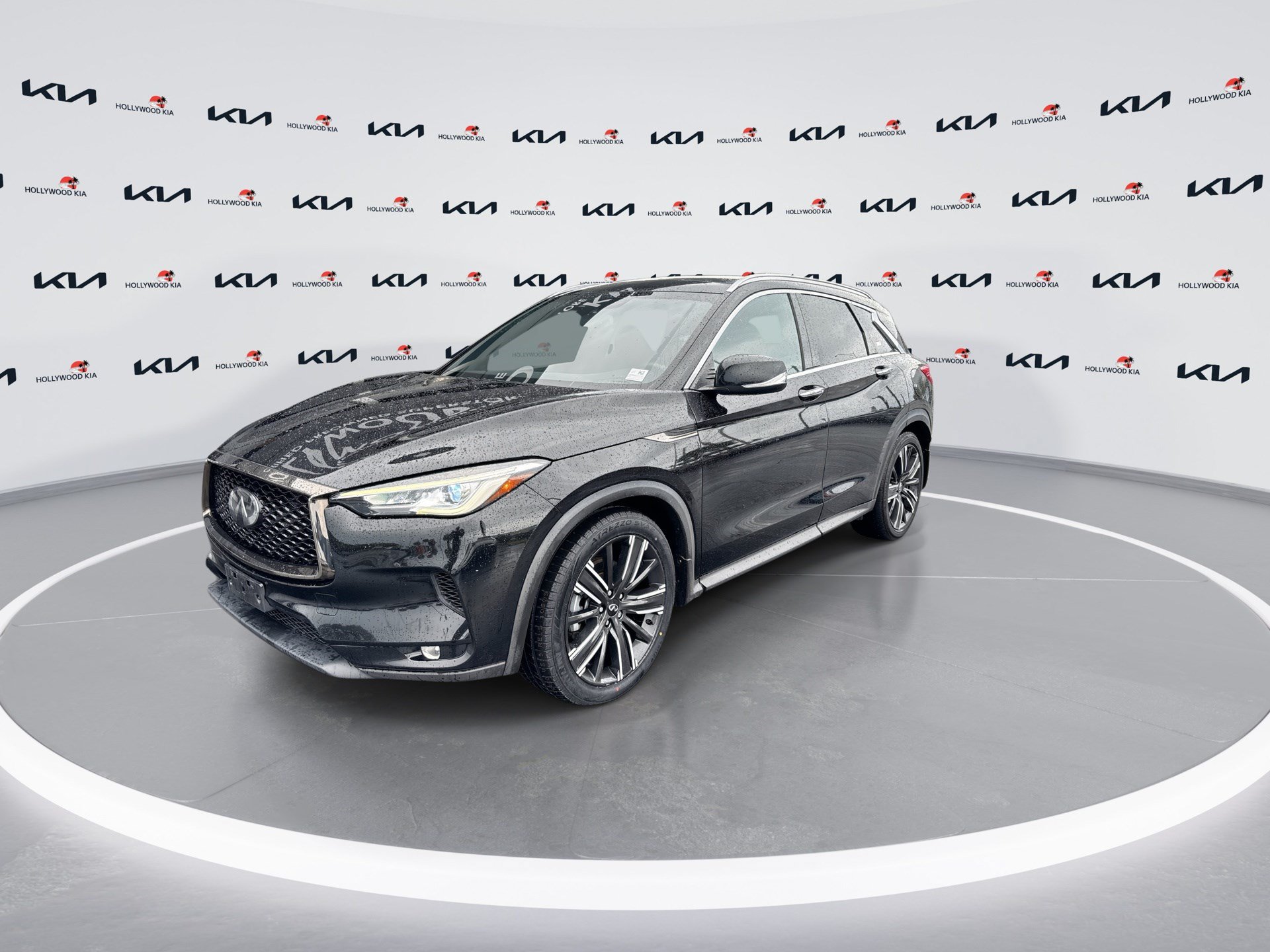 Used 2021 INFINITI QX50 Luxe w/ Appearance Package AWD/4WD image 4