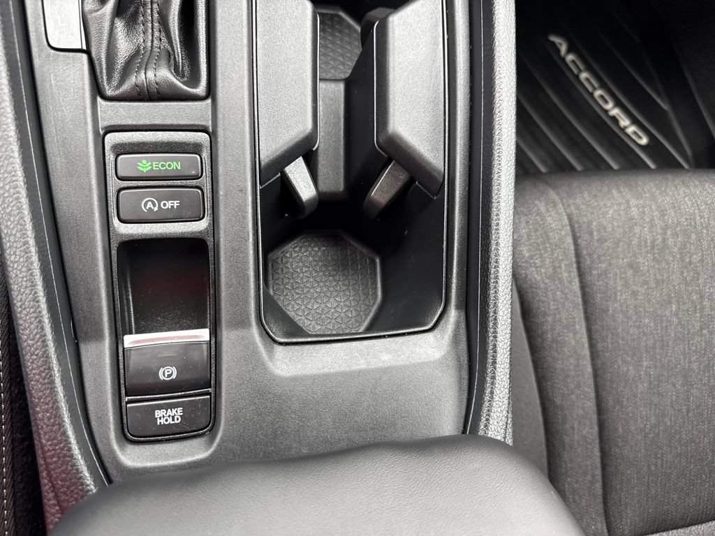 Used 2025 Honda Accord SE image 28