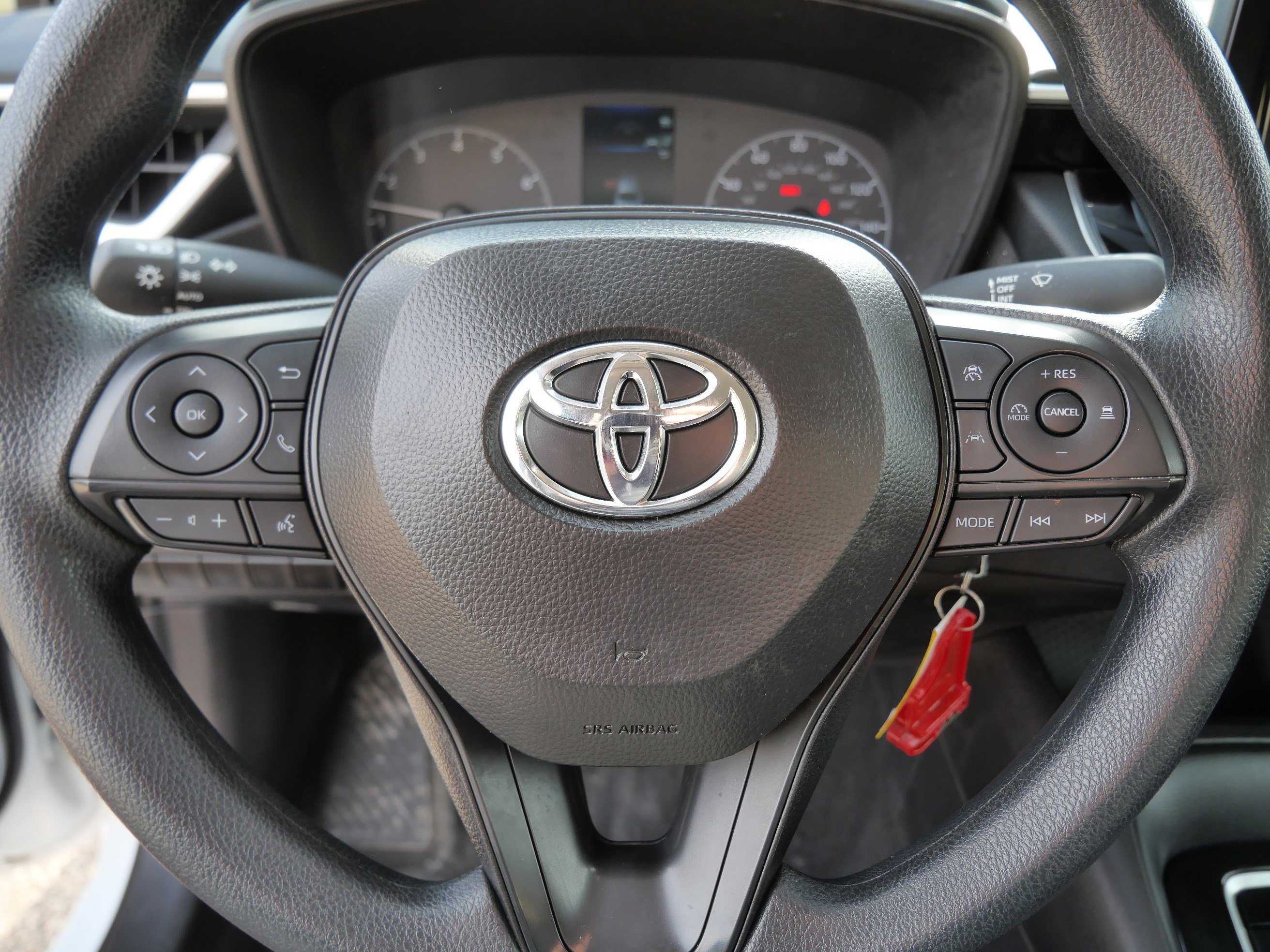 Certified 2025 Toyota Corolla LE FWD image 25