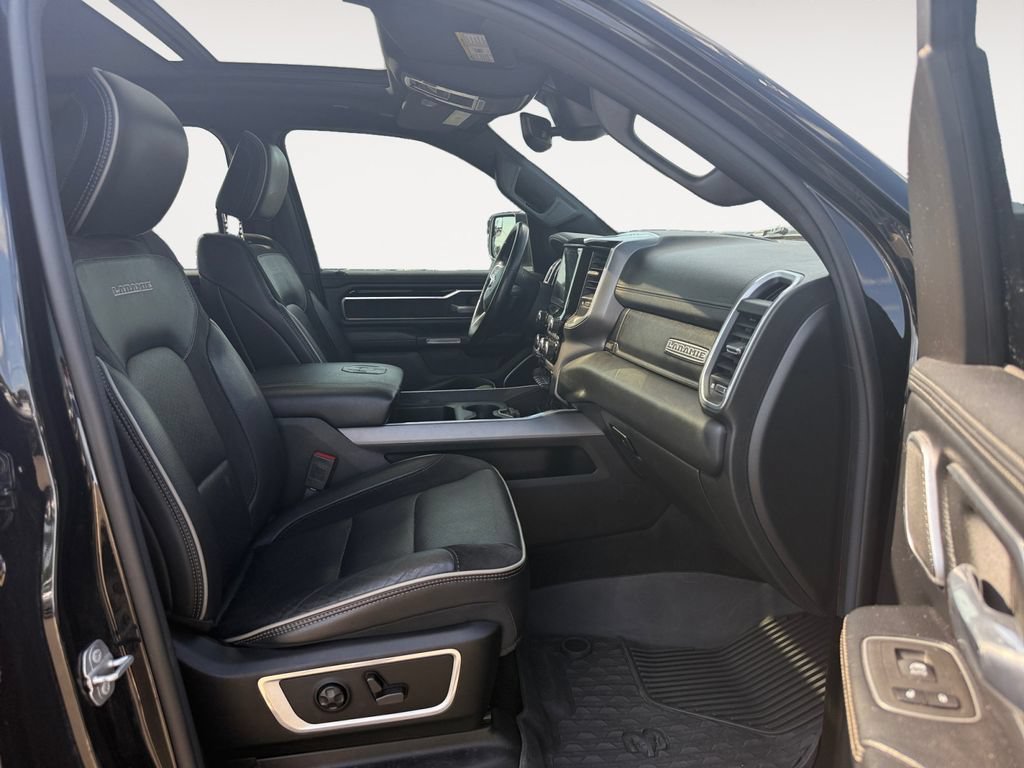 Used 2021 RAM 1500 Laramie AWD/4WD image 15